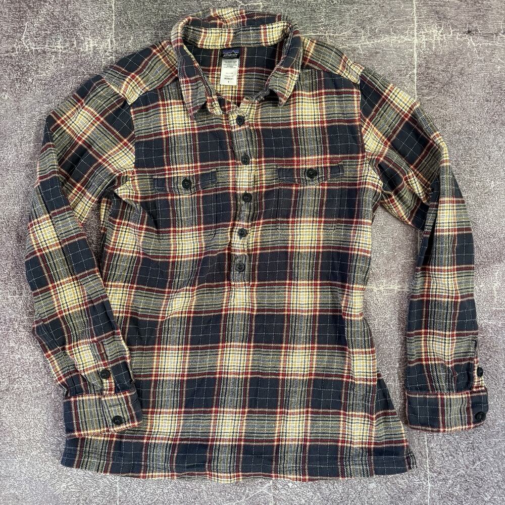 Women's Patagonia Roustabout Navy Blue Beige Red Flannel Long Sleeve Shirt Sz 6